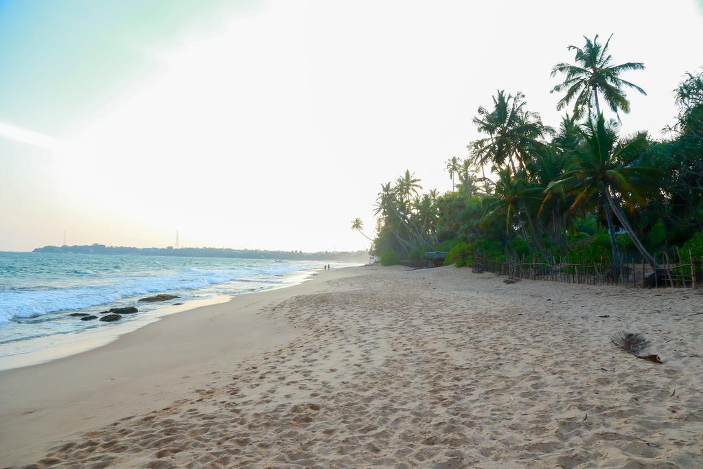 Autumn Moon Beach Cabanas تانجالي المظهر الخارجي الصورة