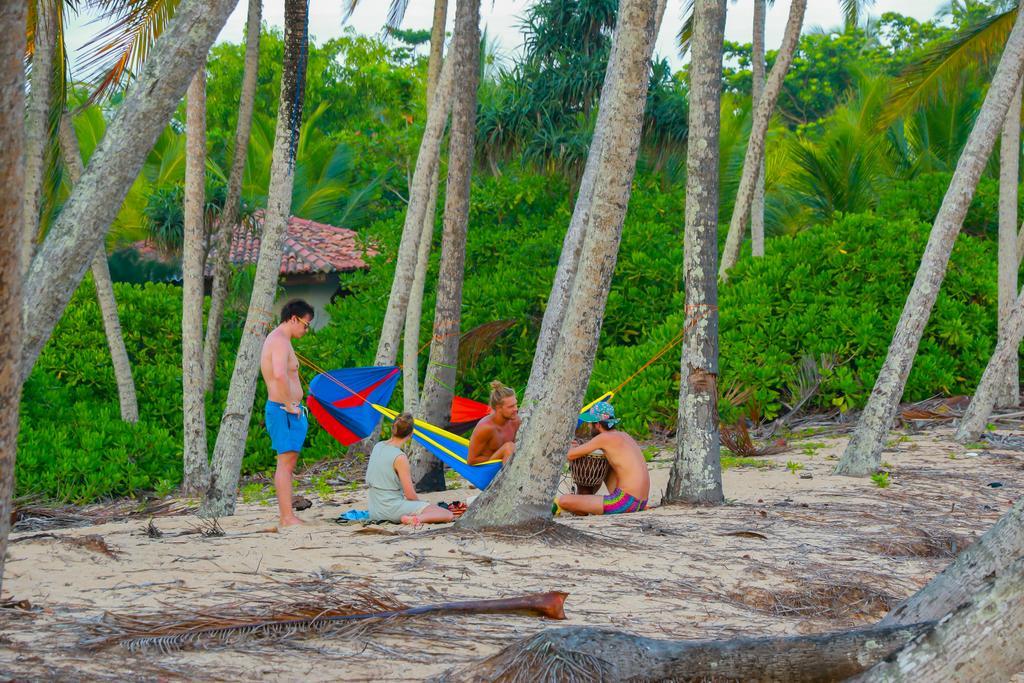 Autumn Moon Beach Cabanas تانجالي المظهر الخارجي الصورة