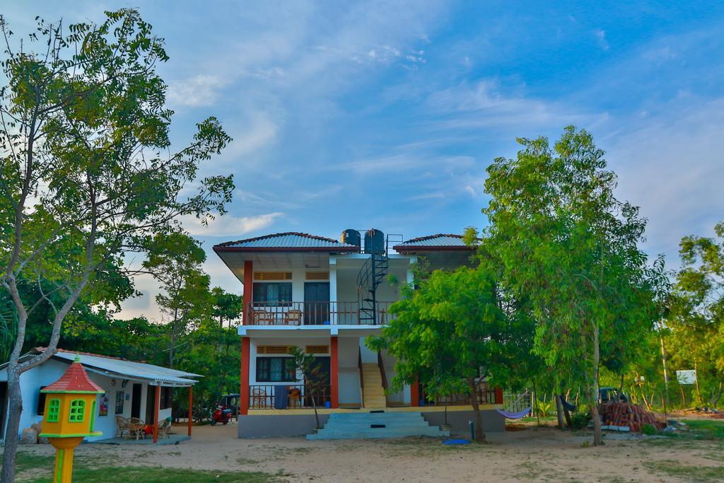 Autumn Moon Beach Cabanas تانجالي المظهر الخارجي الصورة